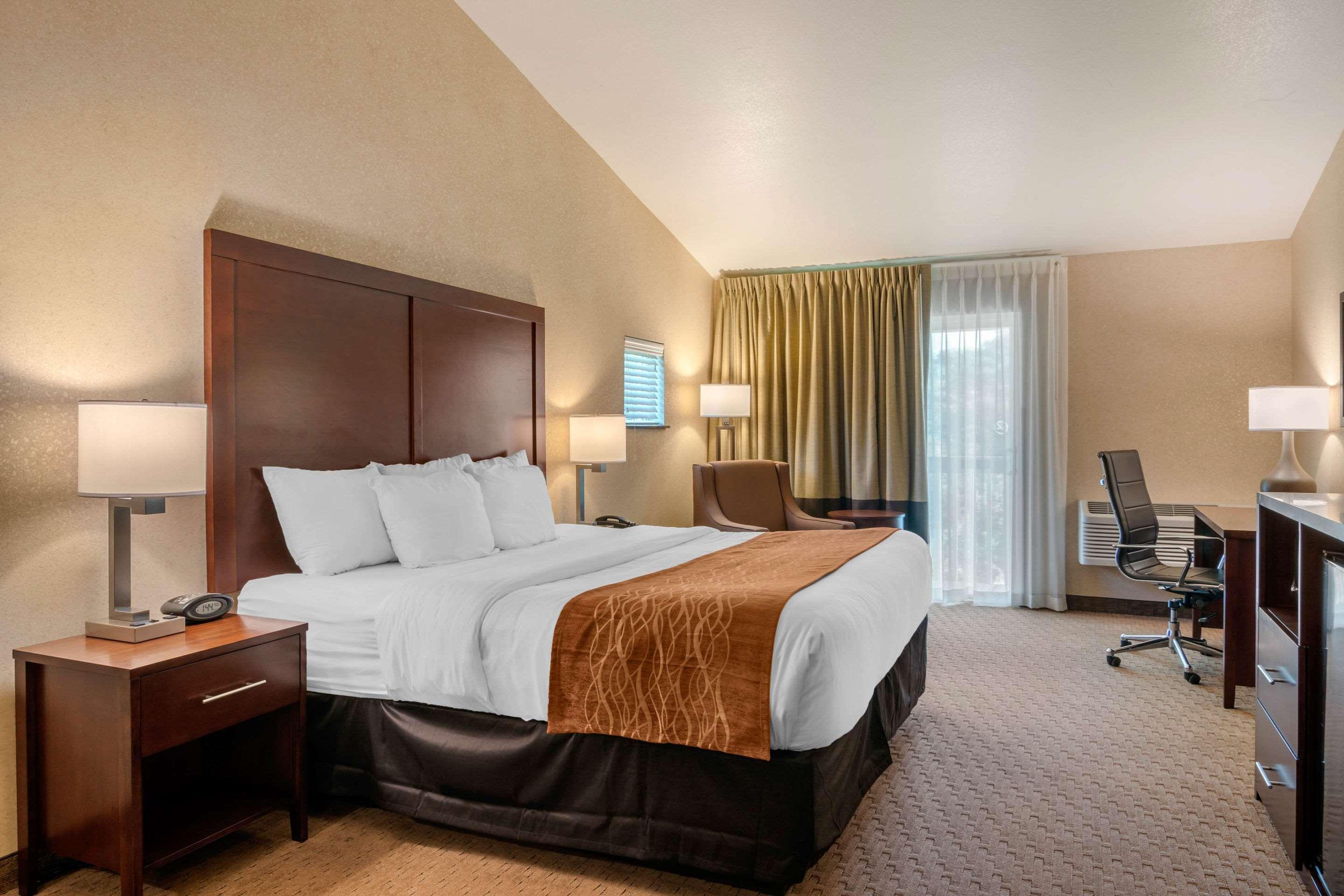 Comfort Inn & Suites Lincoln City Exteriör bild