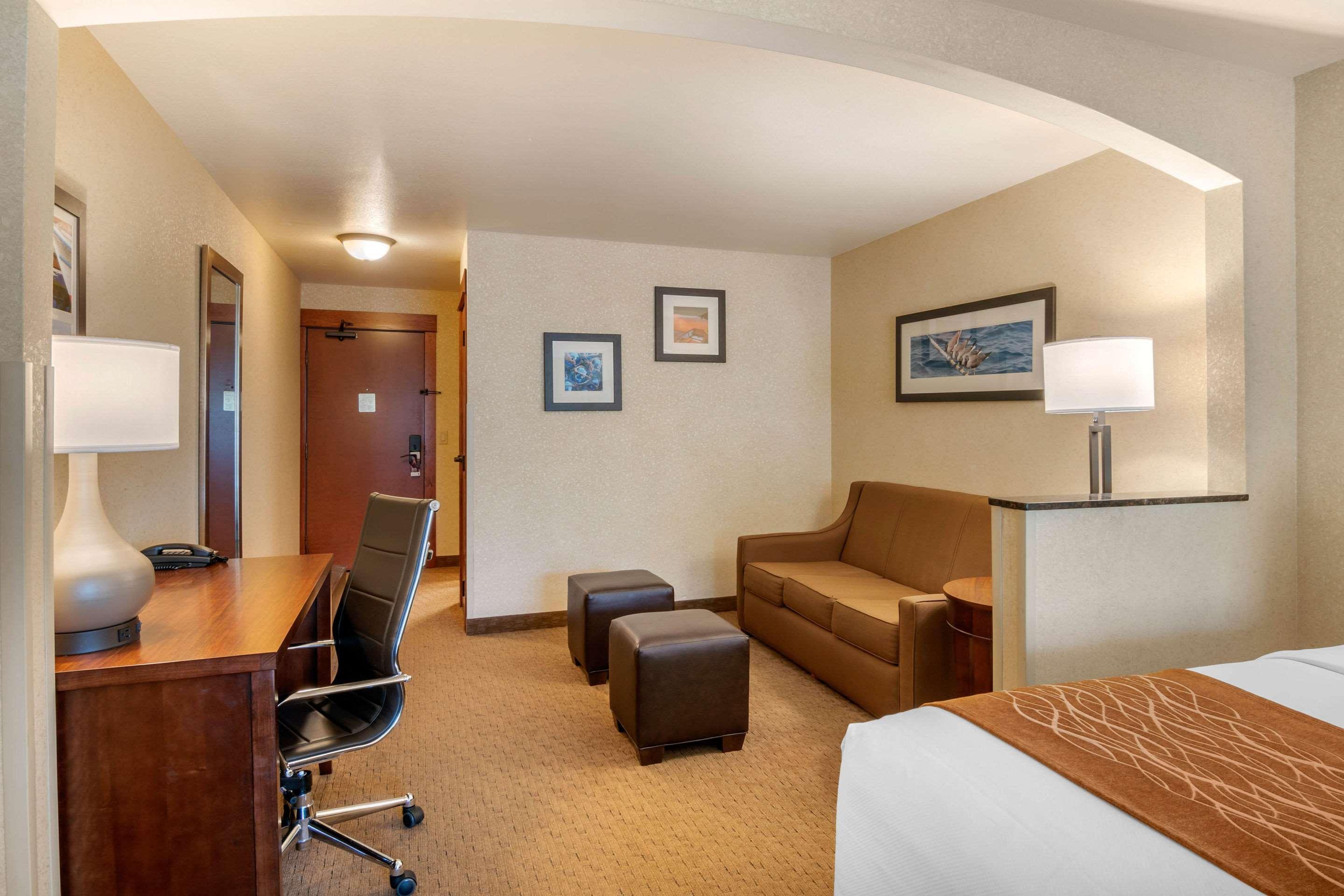 Comfort Inn & Suites Lincoln City Exteriör bild