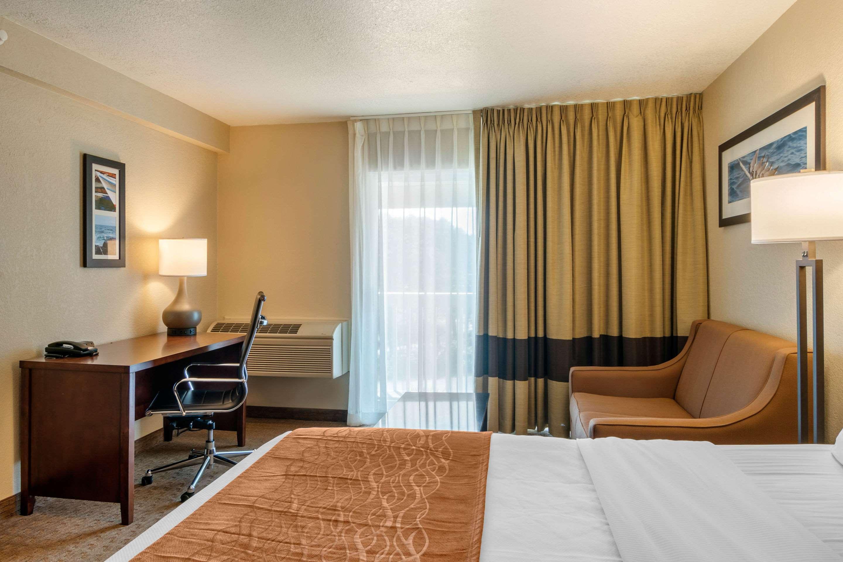 Comfort Inn & Suites Lincoln City Exteriör bild