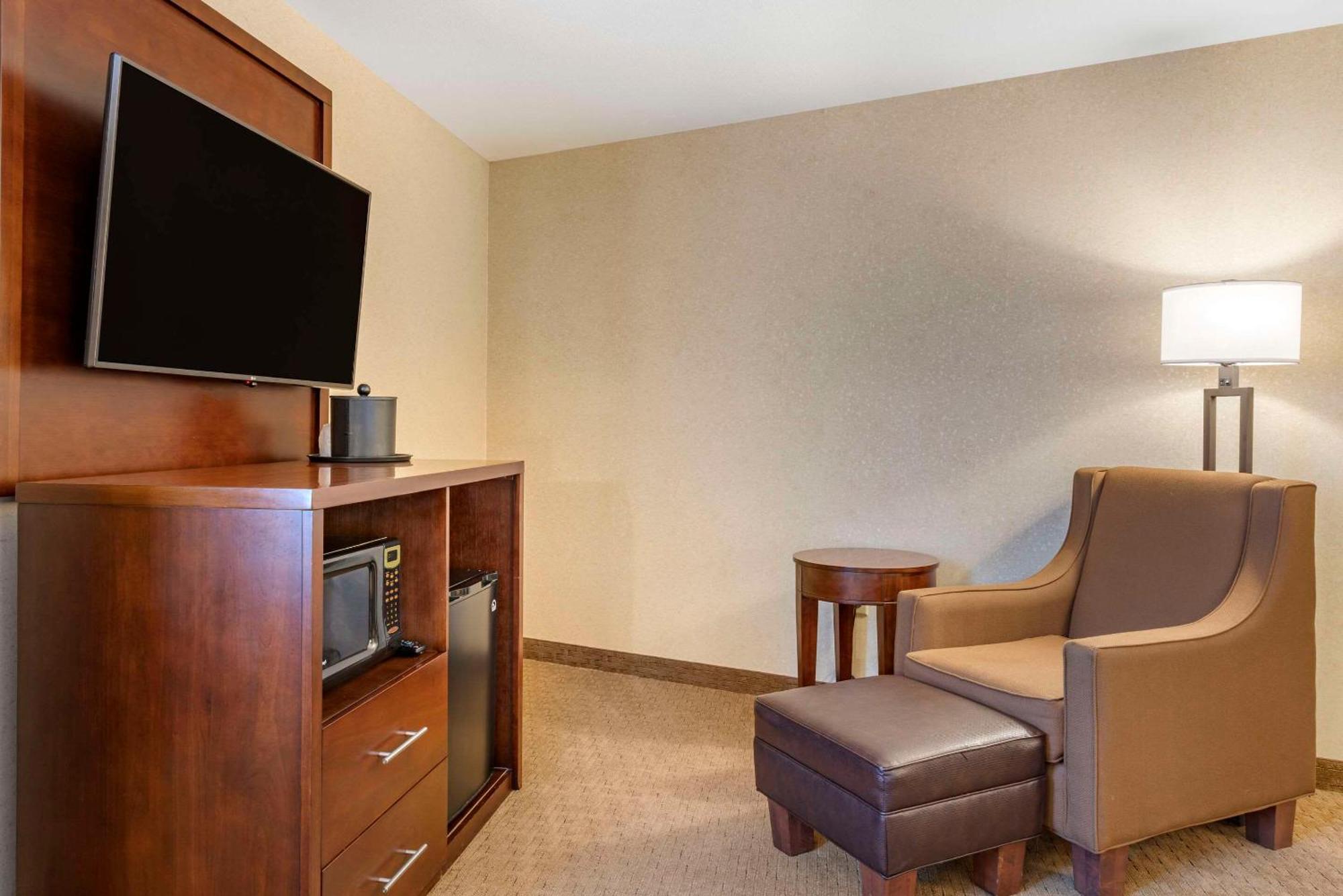 Comfort Inn & Suites Lincoln City Exteriör bild